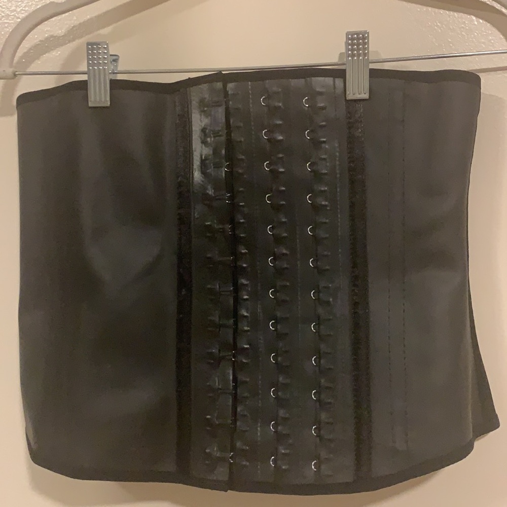 Waist trainer